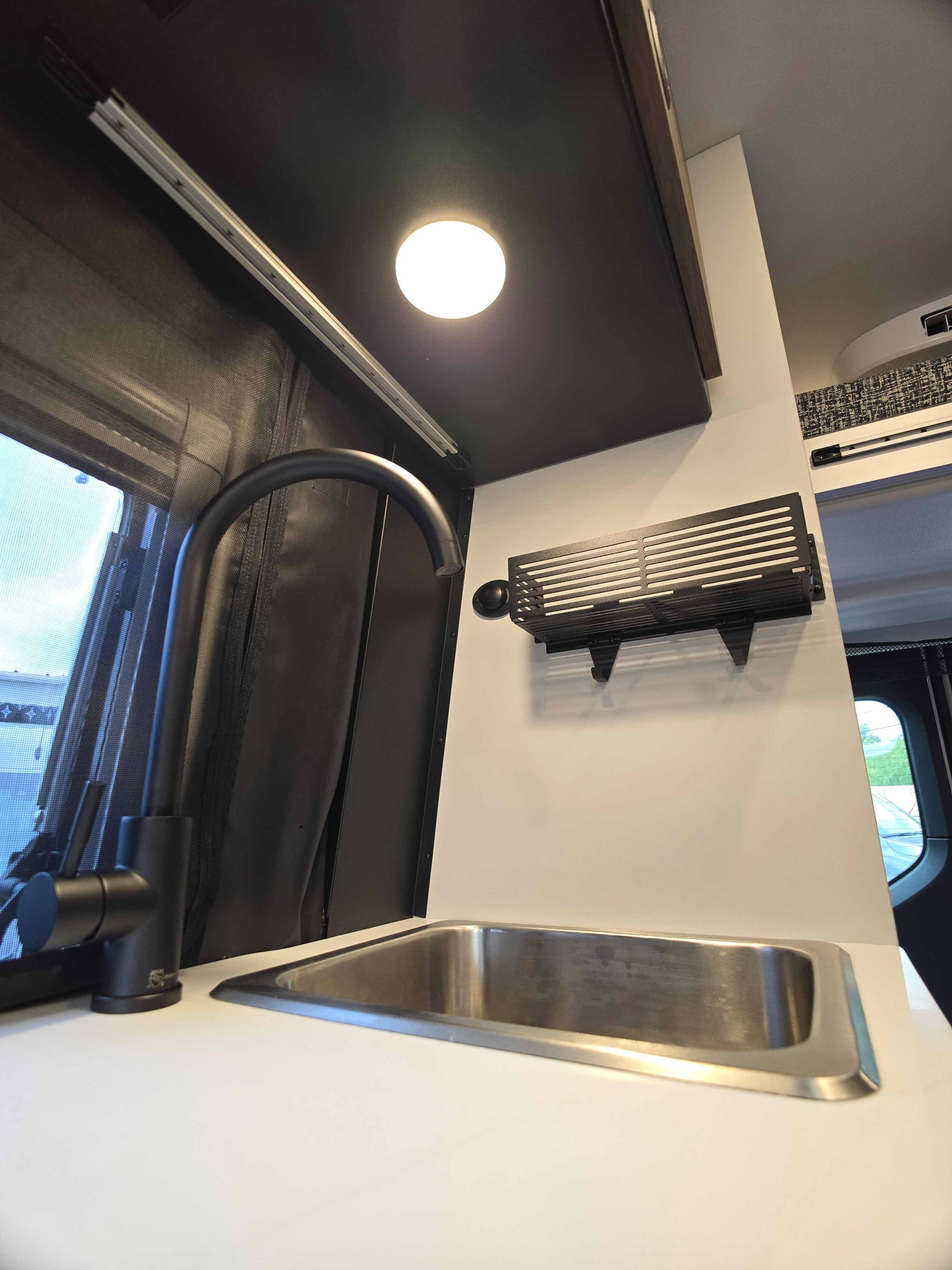 2026 Tiffin GH1 Adventure Bar Starlink Mini Pro