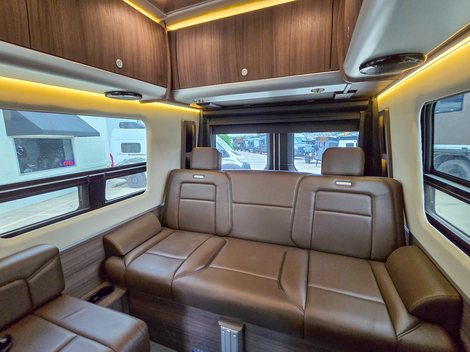DEAL PENDING! 2021 Airstream Interstate M-24GT - Preowned