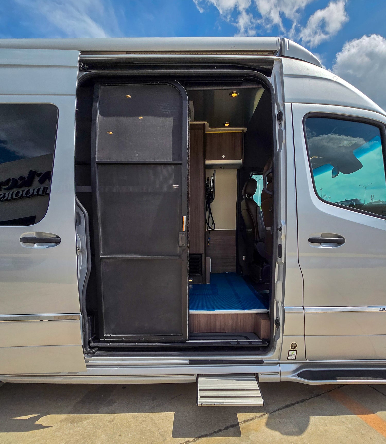 DEAL PENDING! 2021 Airstream Interstate M-24GT - Preowned