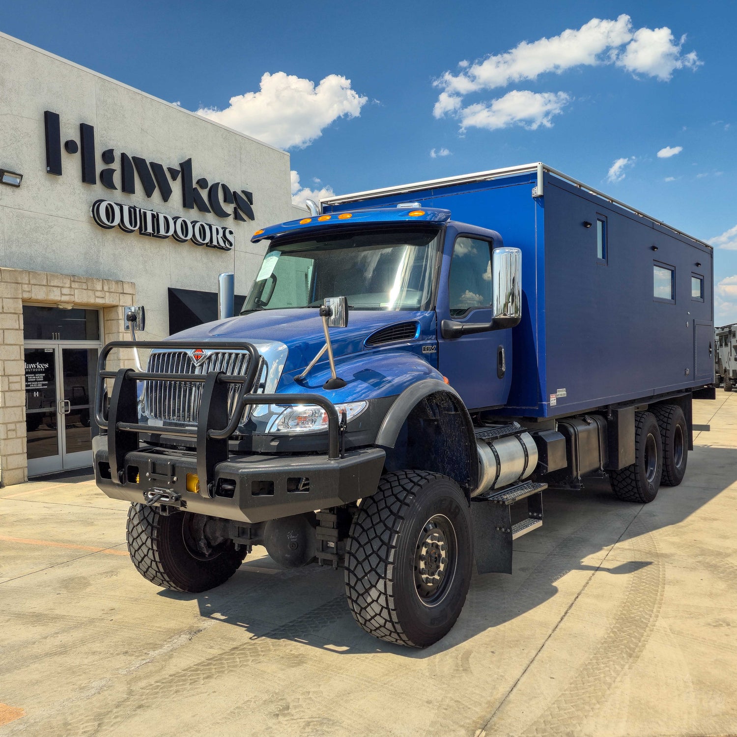 2022 INTERNATIONAL HV607 BOONDOCKER 6x6 - Preowned