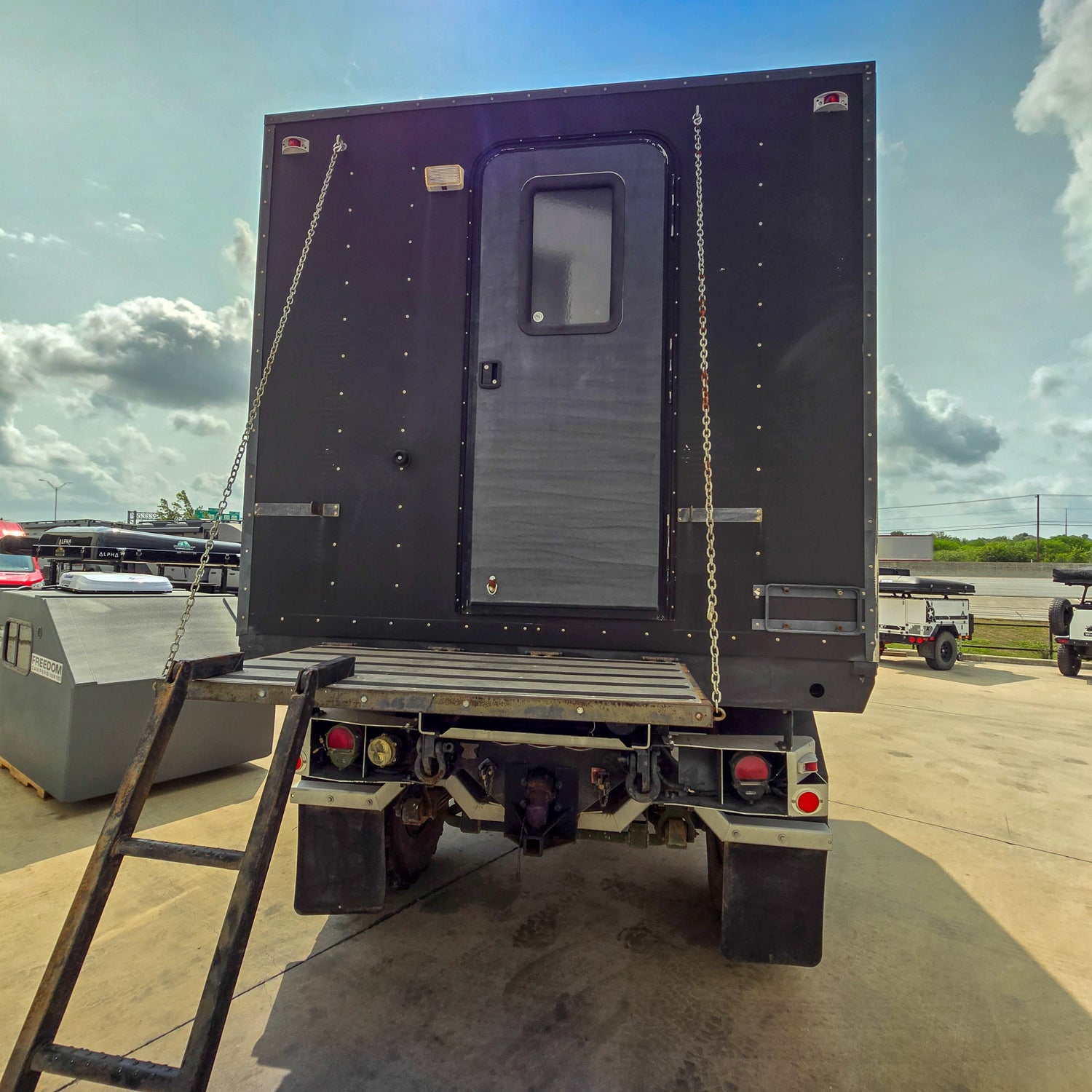 1994 STS M1078 LMTV - Preowned