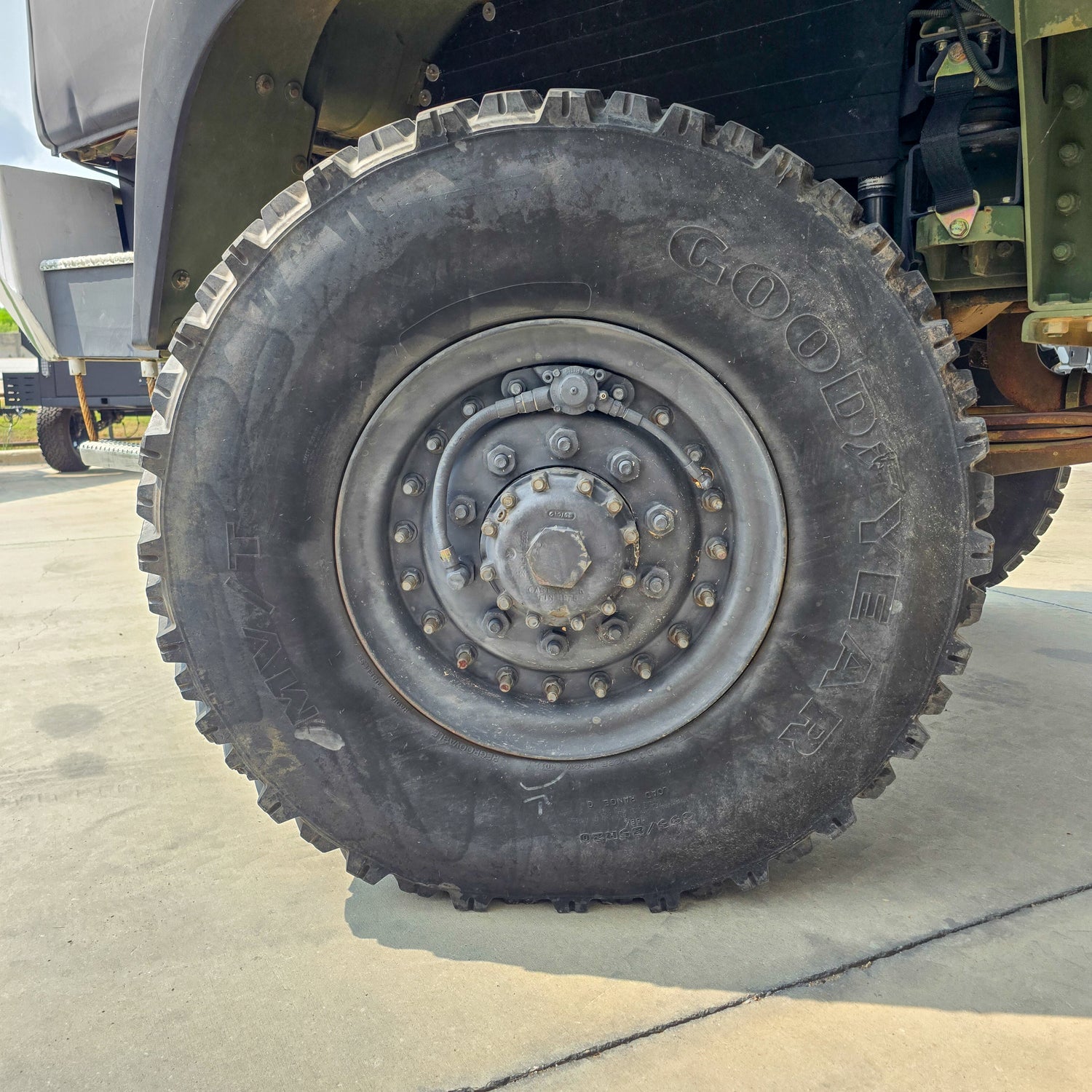 1994 STS M1078 LMTV - Preowned