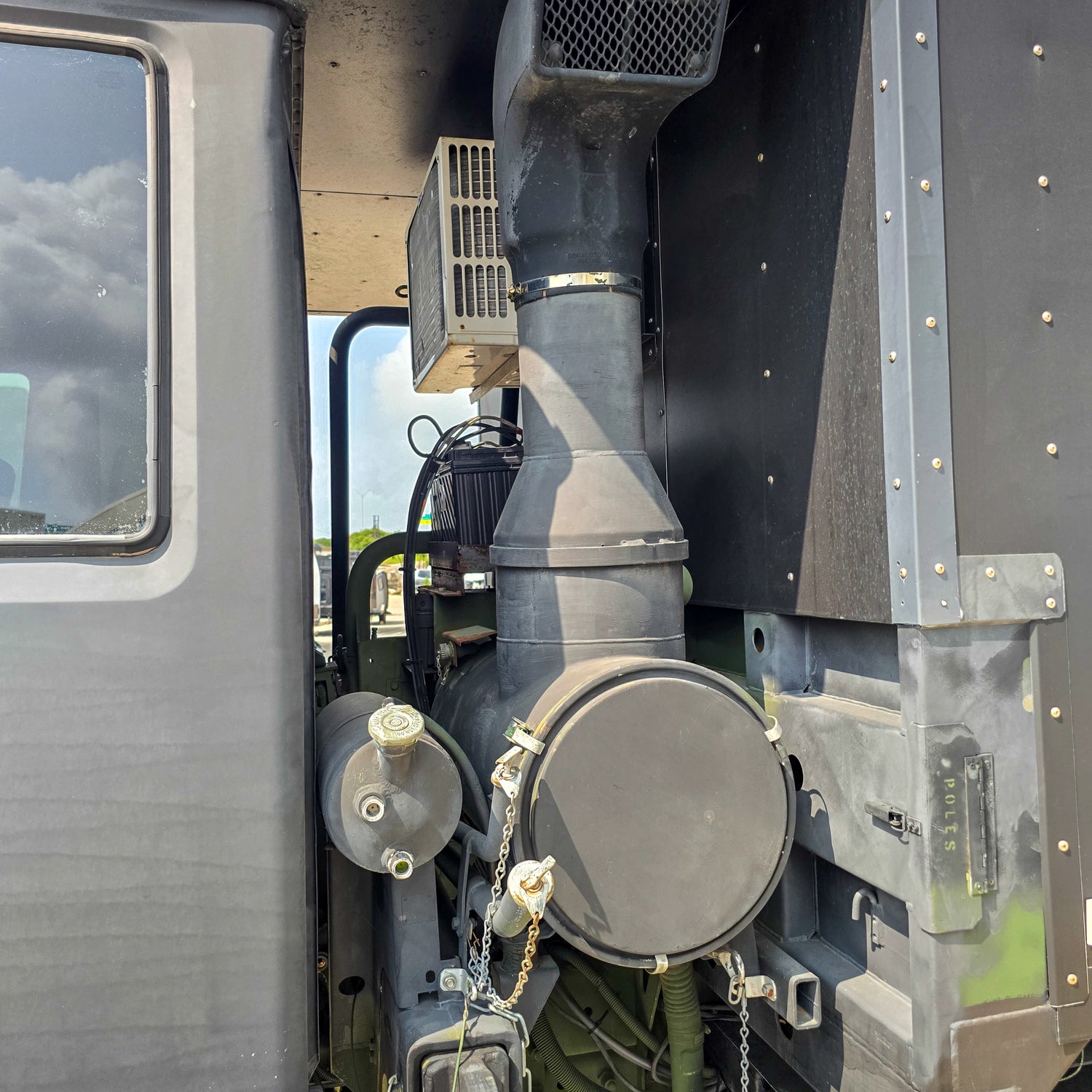 1994 STS M1078 LMTV - Preowned