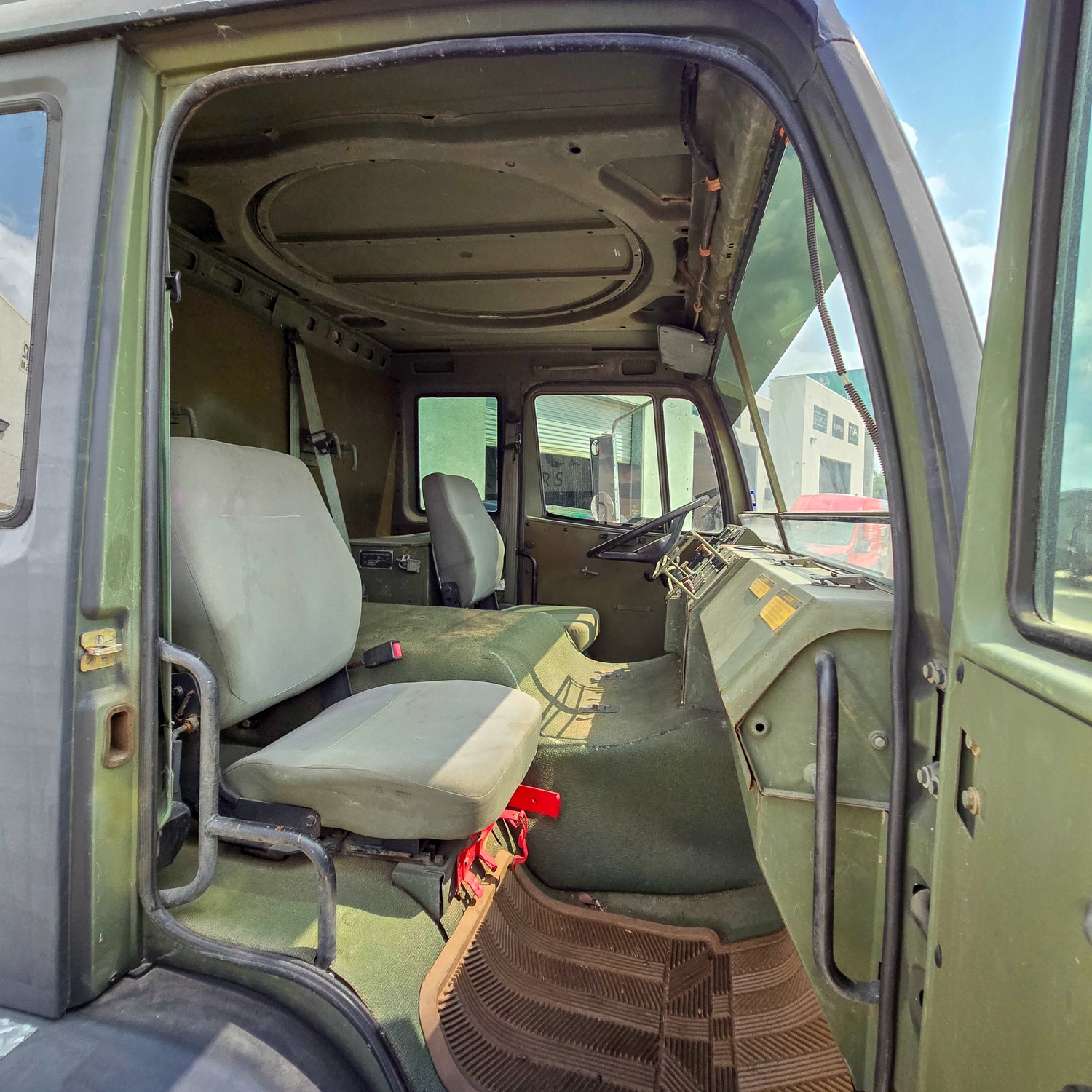 1994 STS M1078 LMTV - Preowned