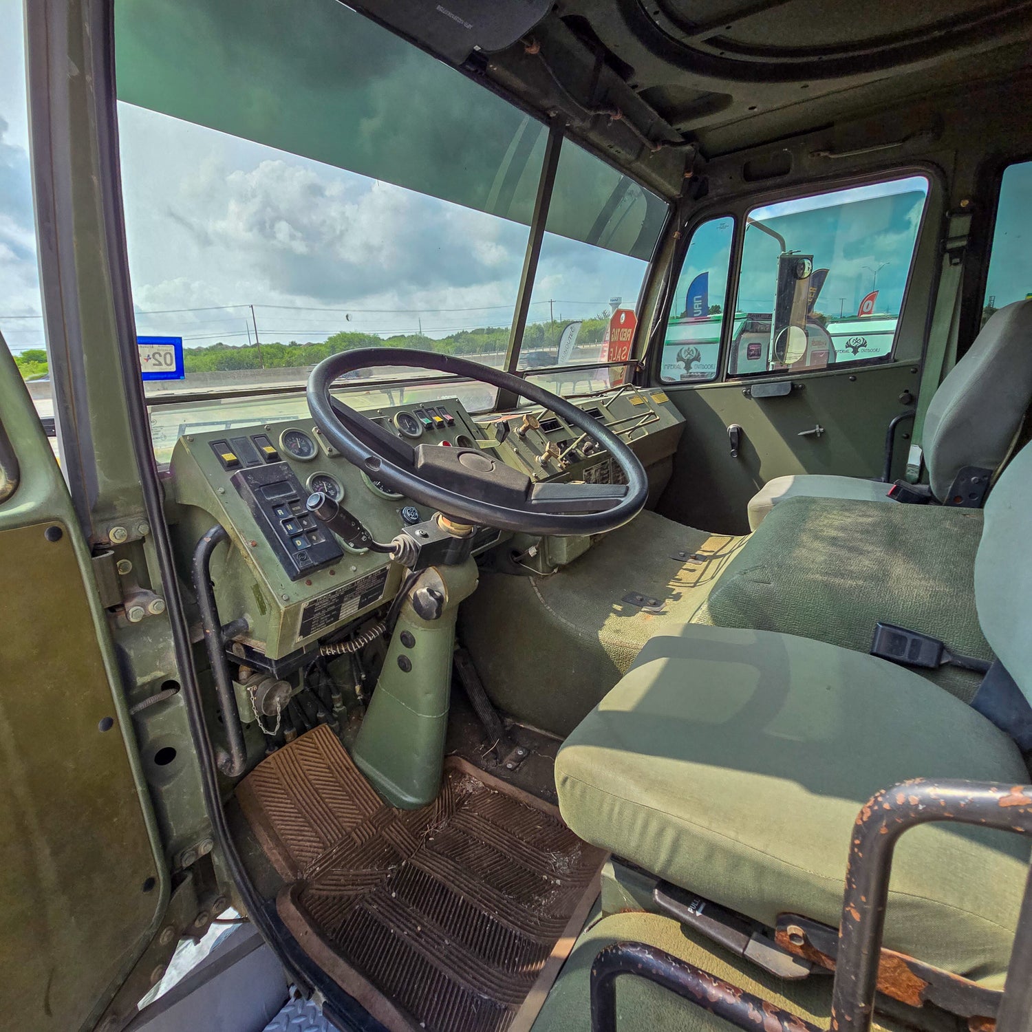 1994 STS M1078 LMTV - Preowned