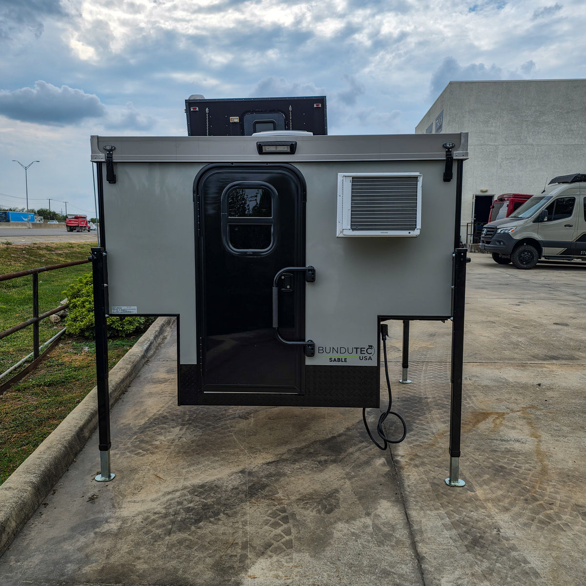 2026 BunduTec USA Sable - Truck Camper
