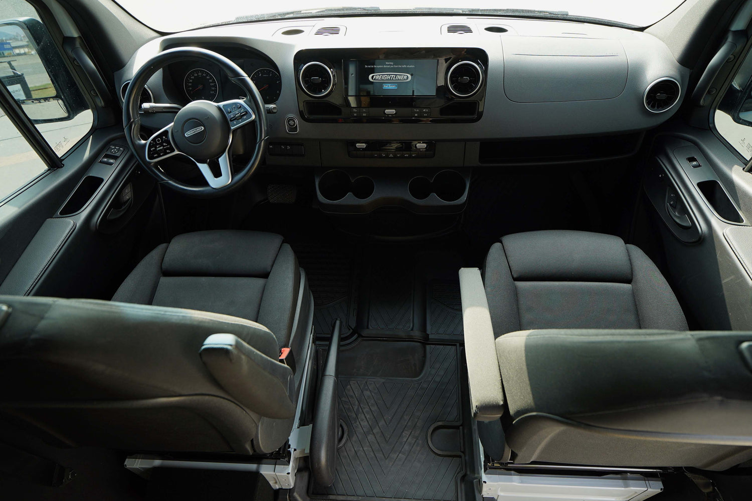 2021 Mercedes Adventure - Preowned