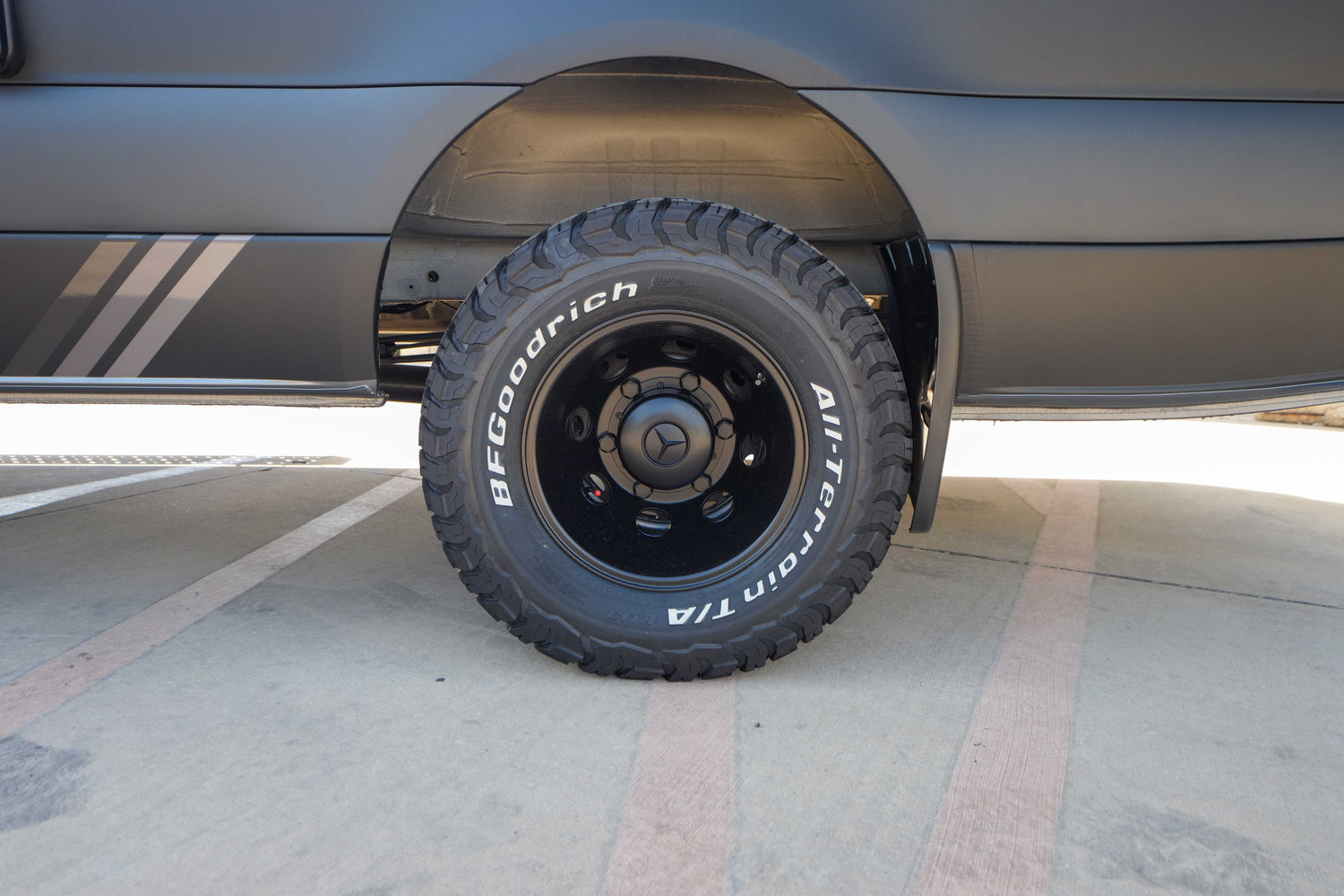 NEW! 2027 Storyteller Overland Crew Mode XL