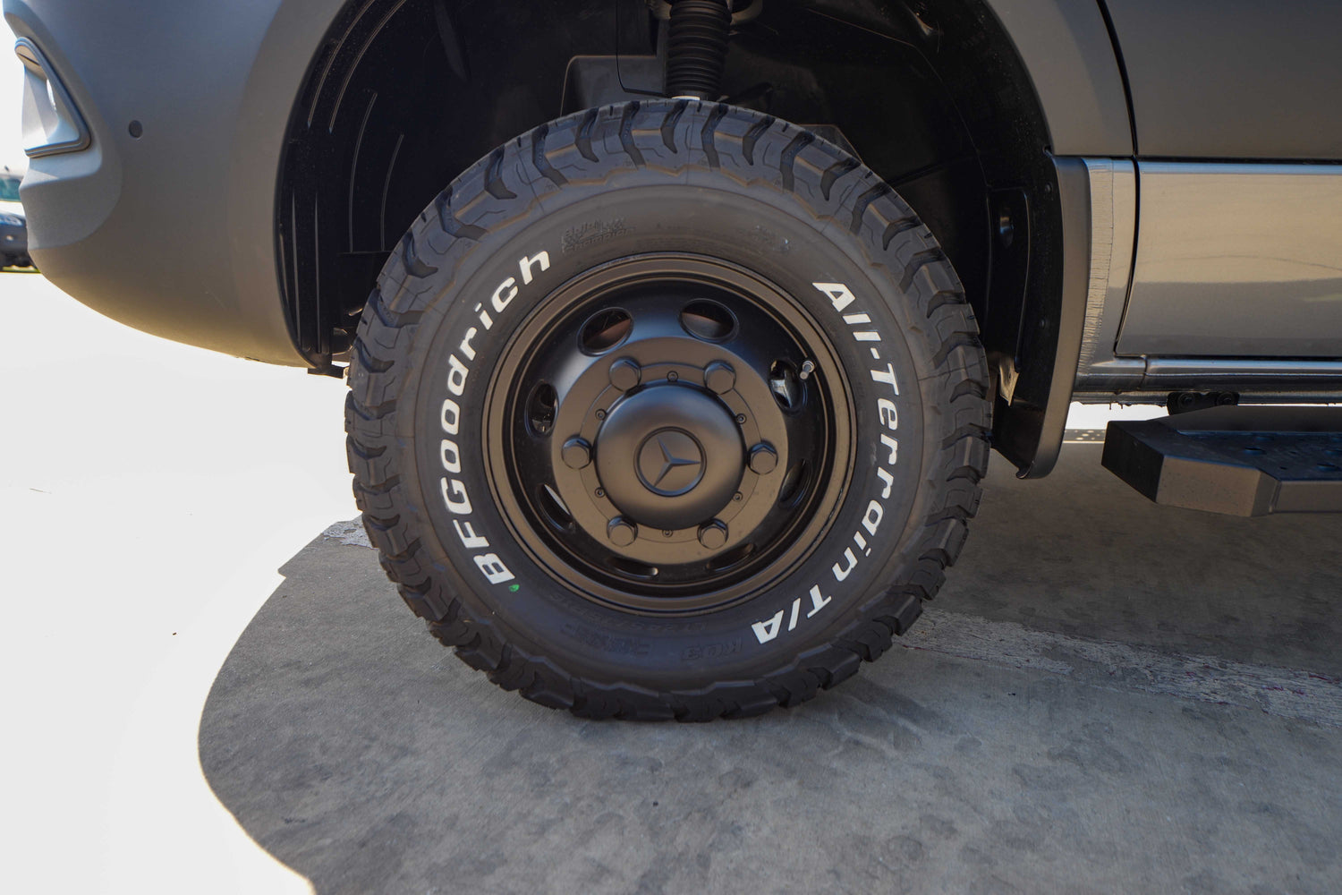 NEW! 2027 Storyteller Overland Crew Mode XL