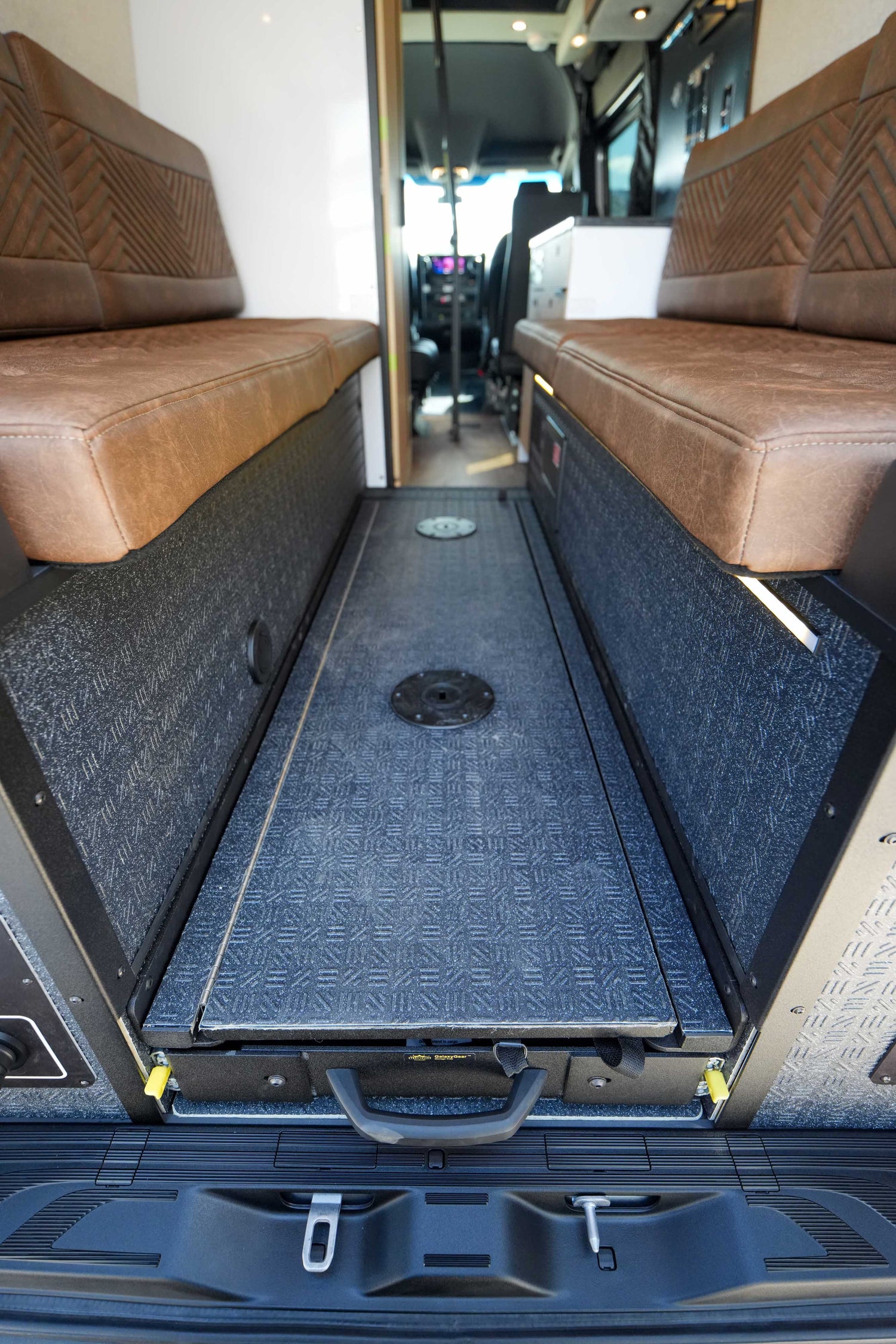 NEW! 2027 Storyteller Overland Crew Mode XL