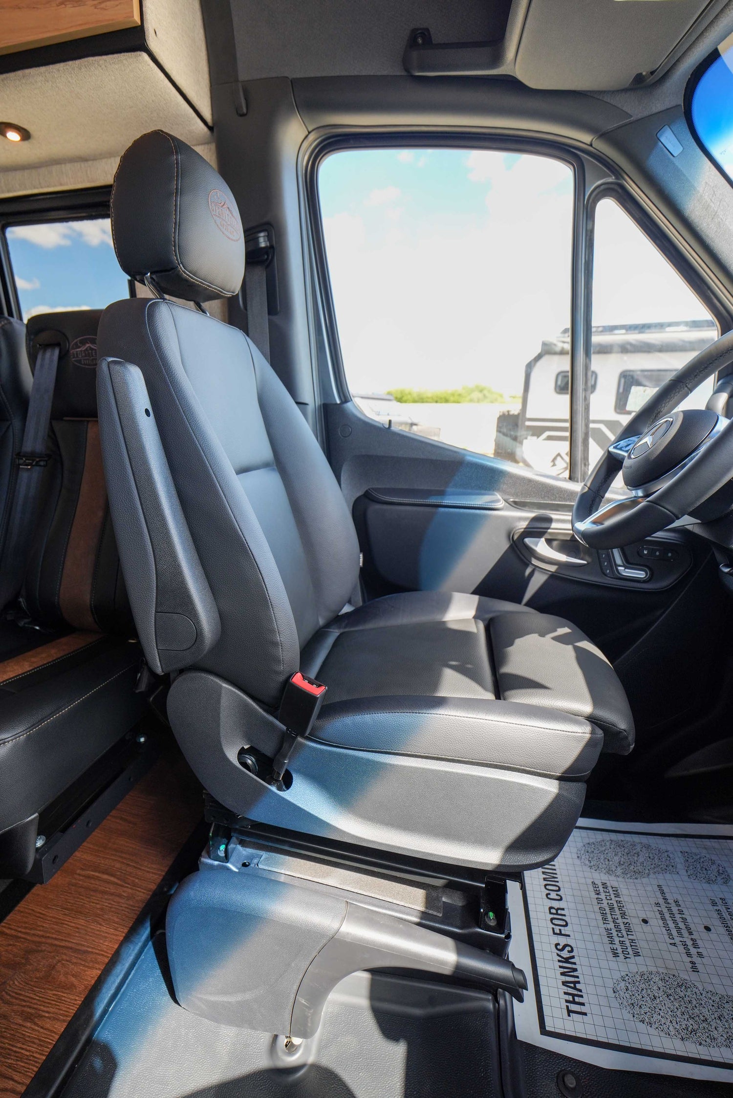 NEW! 2027 Storyteller Overland Crew Mode XL