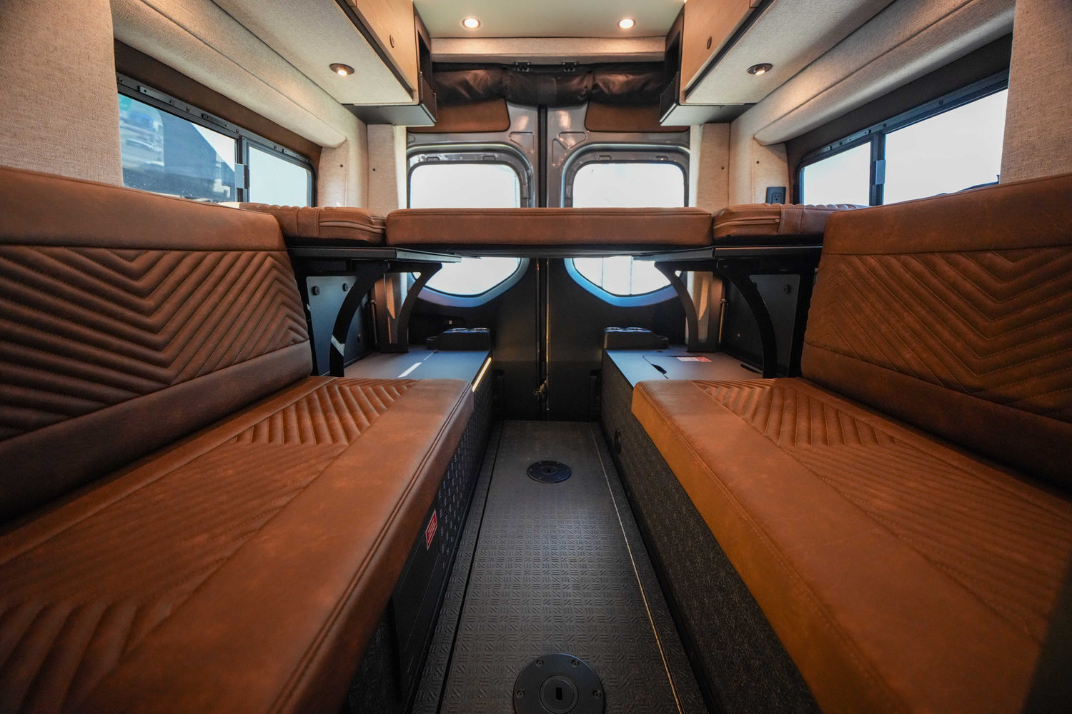 NEW! 2027 Storyteller Overland Crew Mode XL