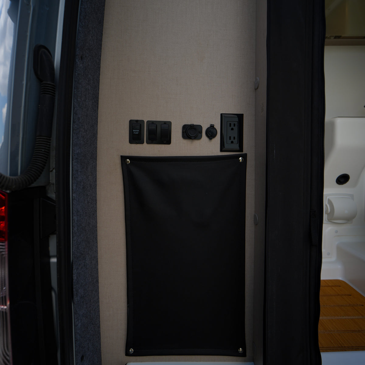 2020 Winnebago Boldt 4x4 - Preowned