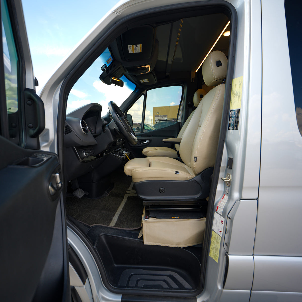 2020 Winnebago Boldt 4x4 - Preowned
