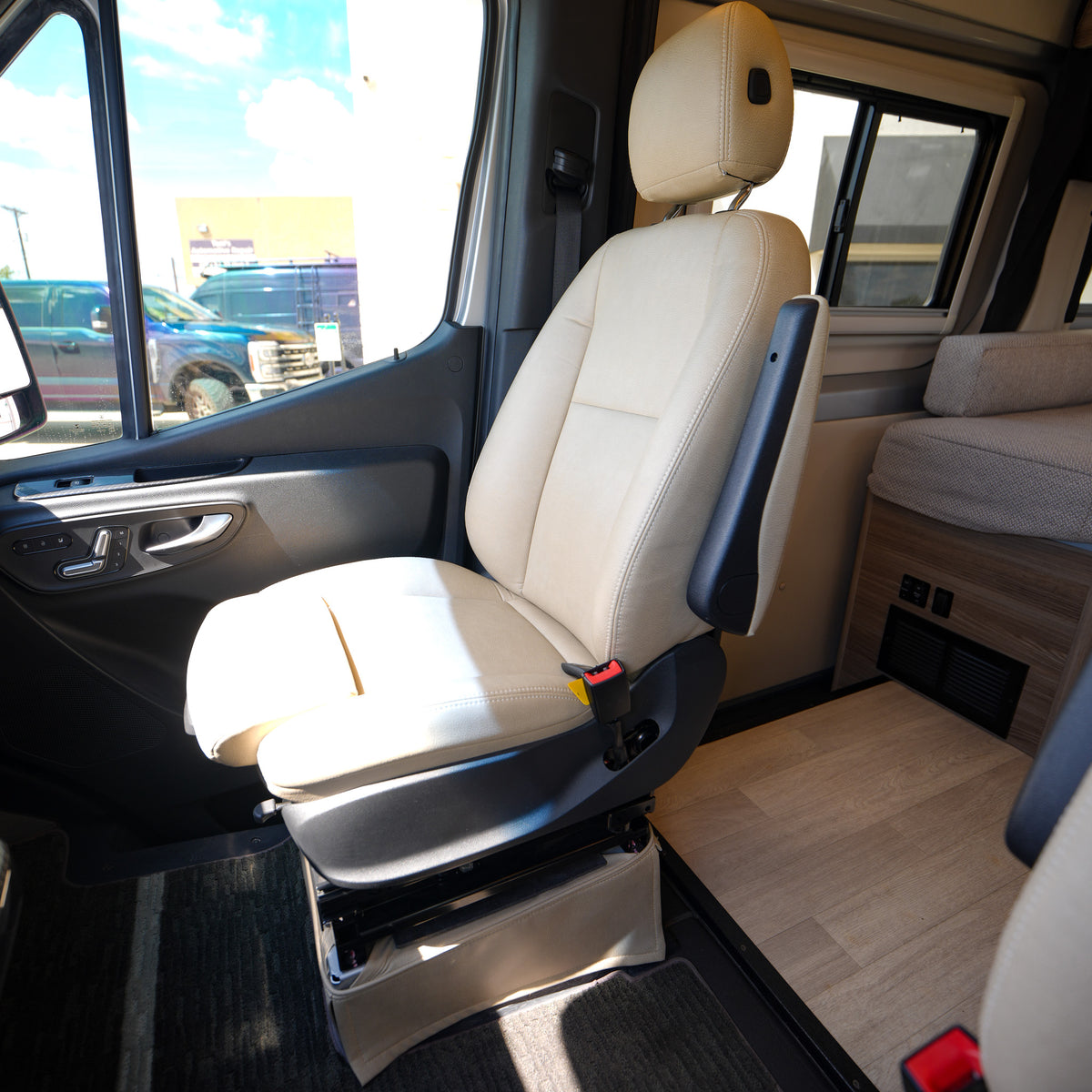 2020 Winnebago Boldt 4x4 - Preowned