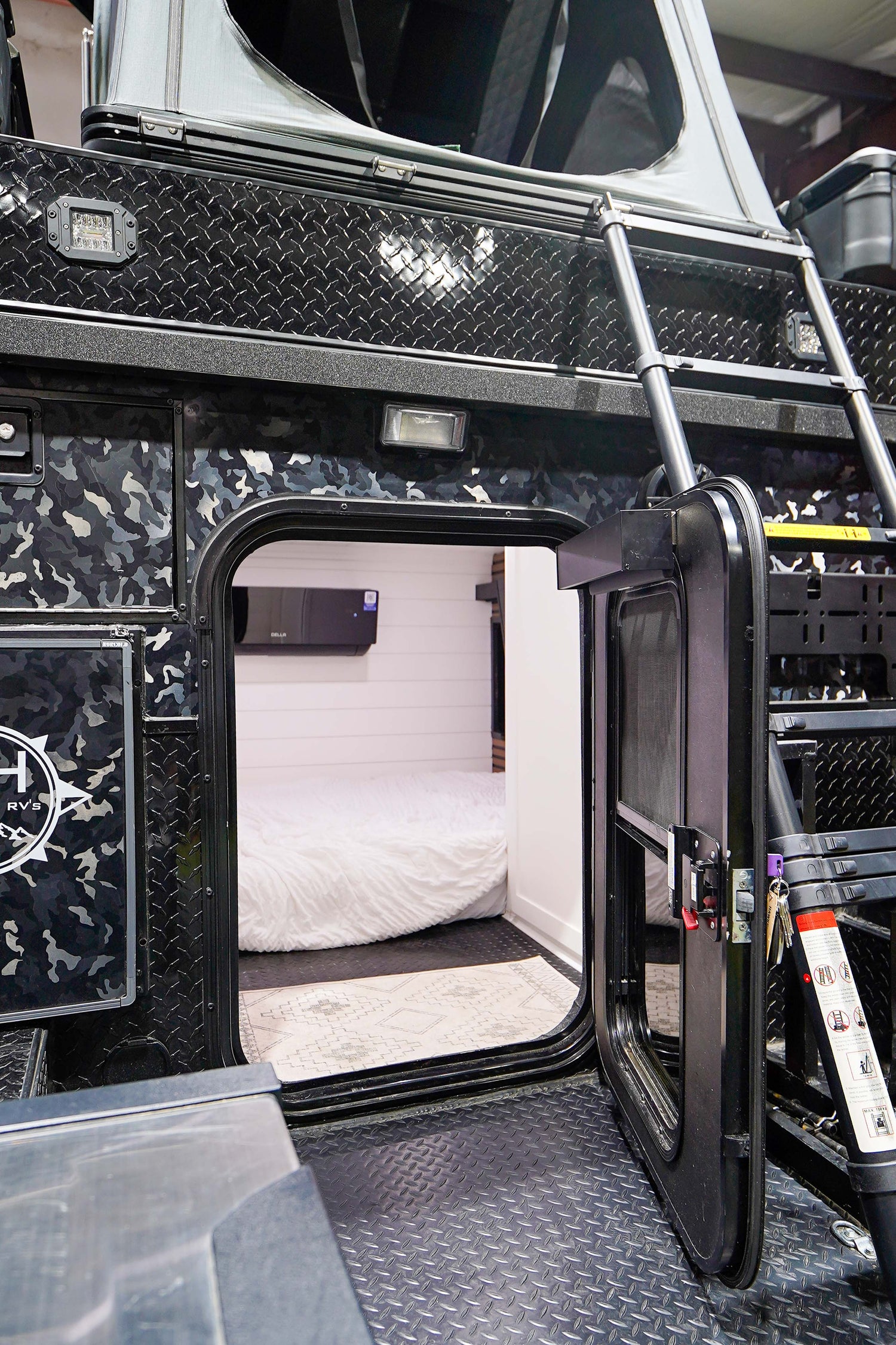 No Limits Expedition Trailer - Preowned