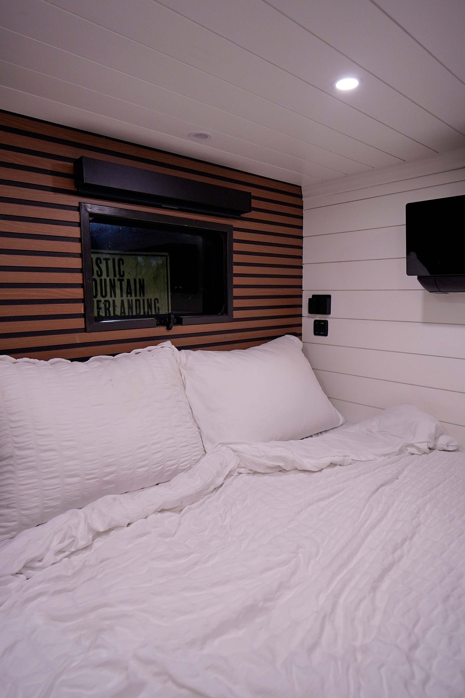 No Limits Expedition Trailer - Preowned