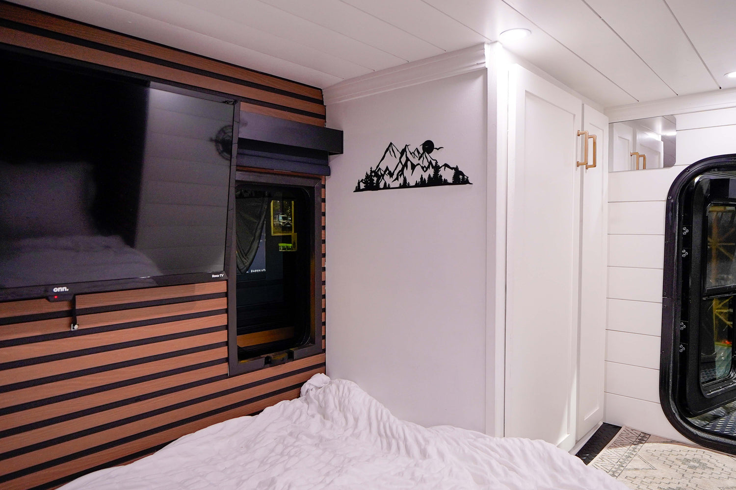 No Limits Expedition Trailer - Preowned