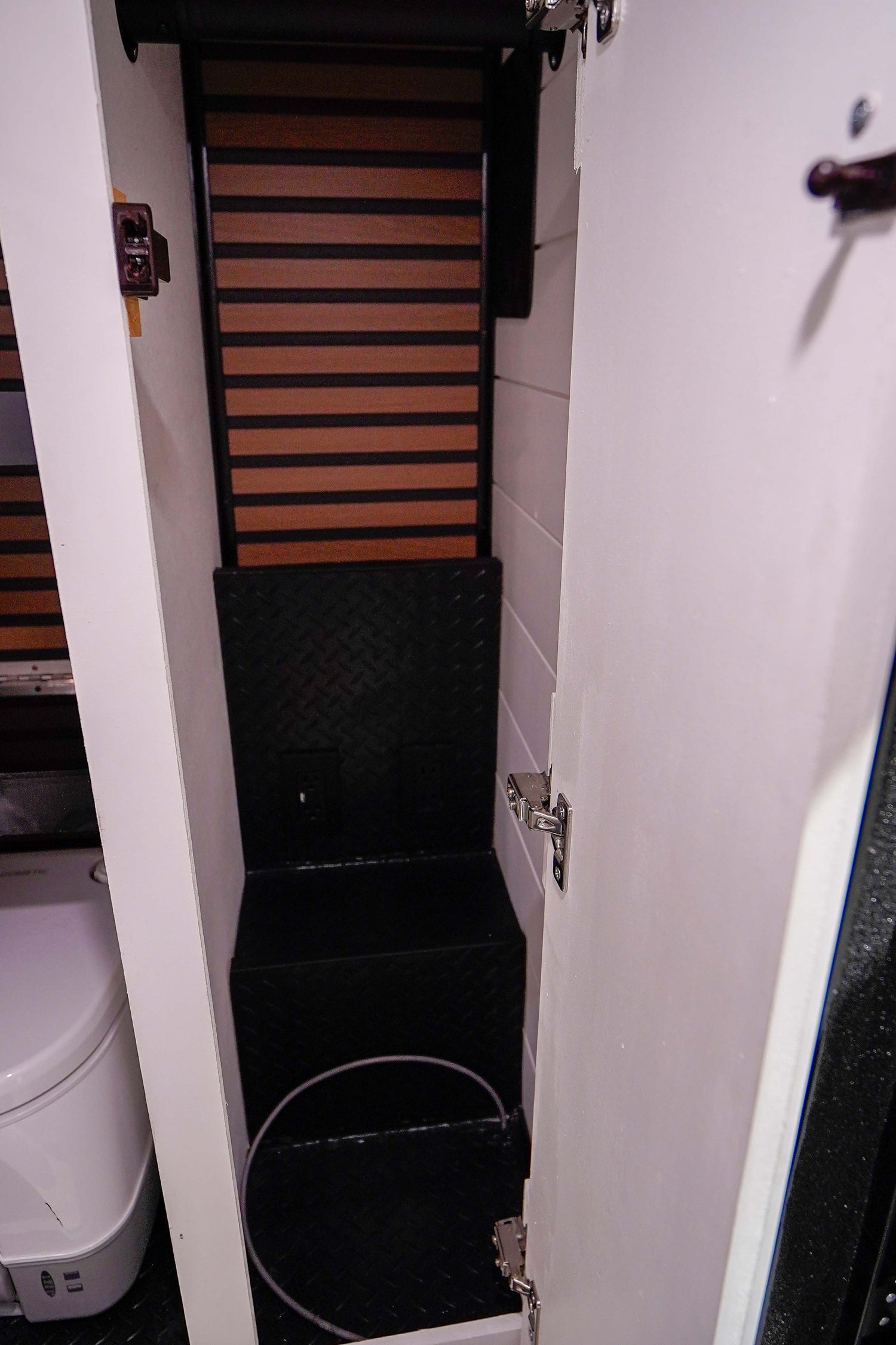 No Limits Expedition Trailer - Preowned