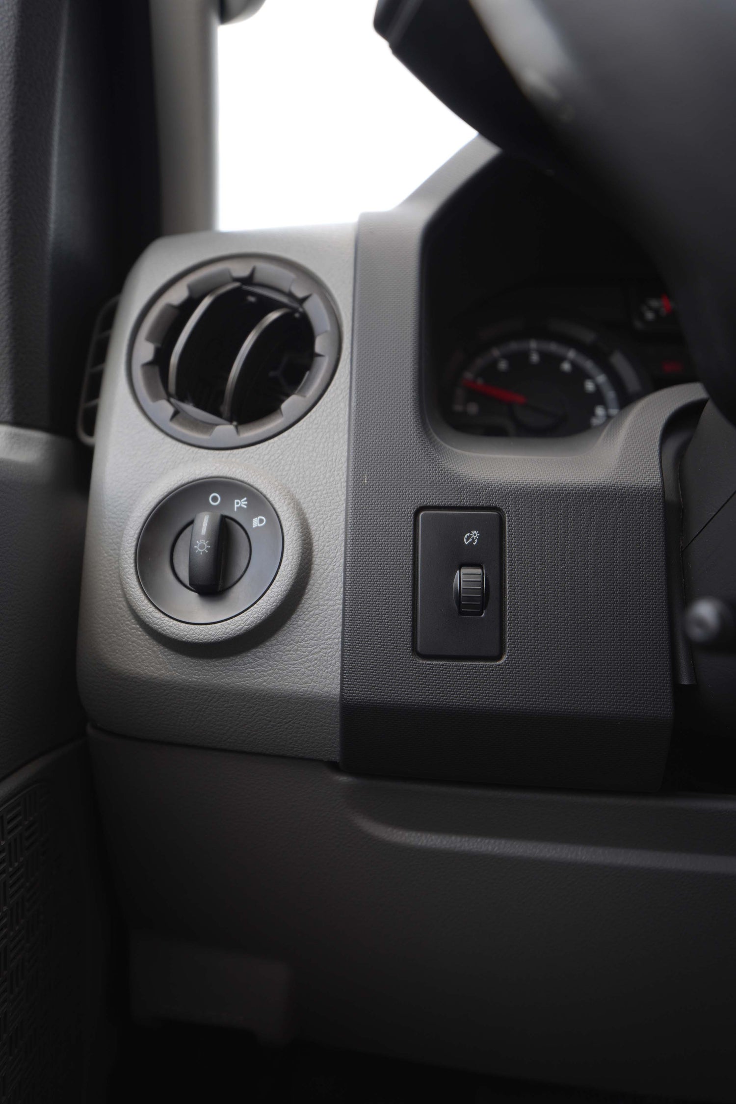 2014 Ford E-250 - Preowned