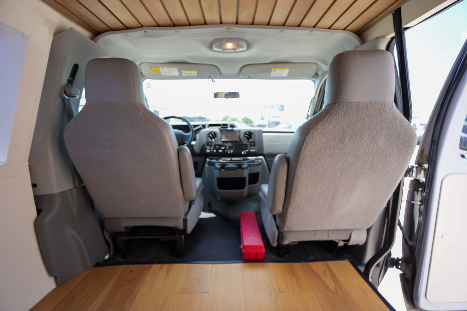 2014 Ford E-250 - Preowned