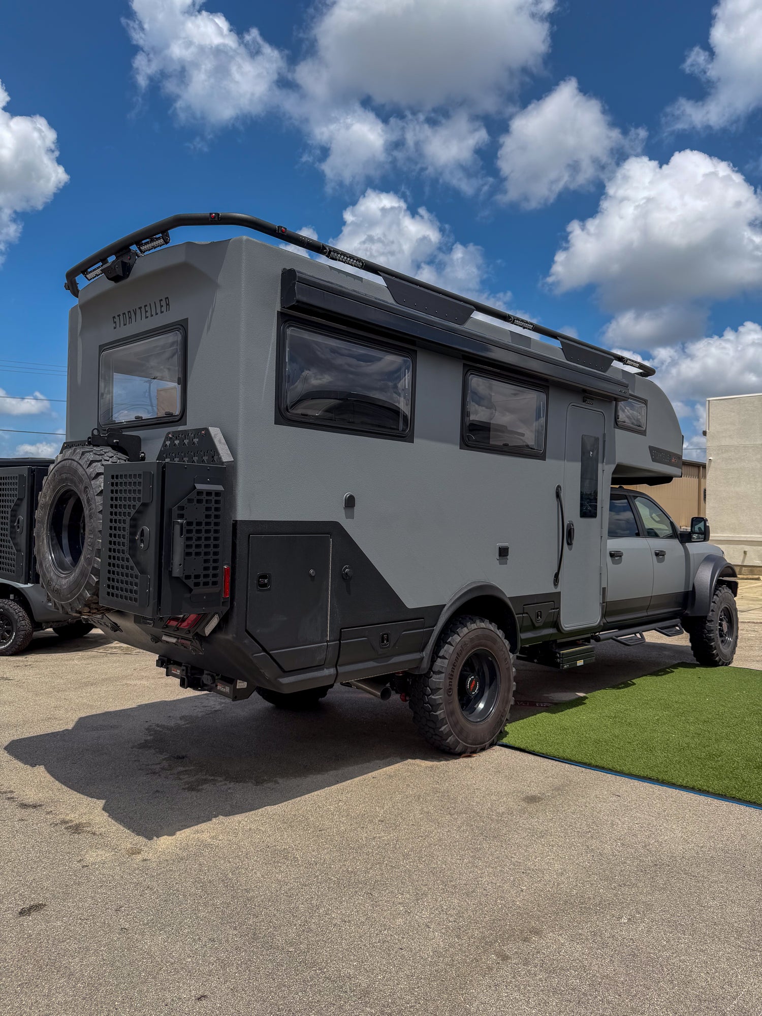 2026 Storyteller Hilt - Preowned