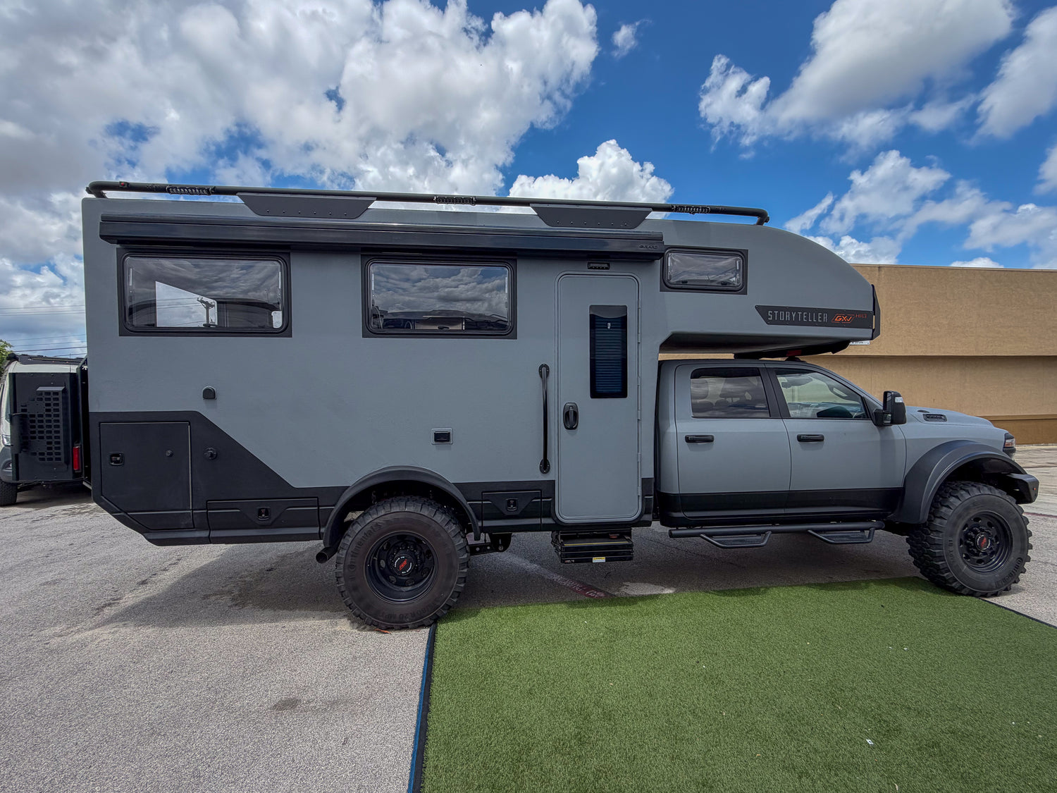 2026 Storyteller Hilt - Preowned