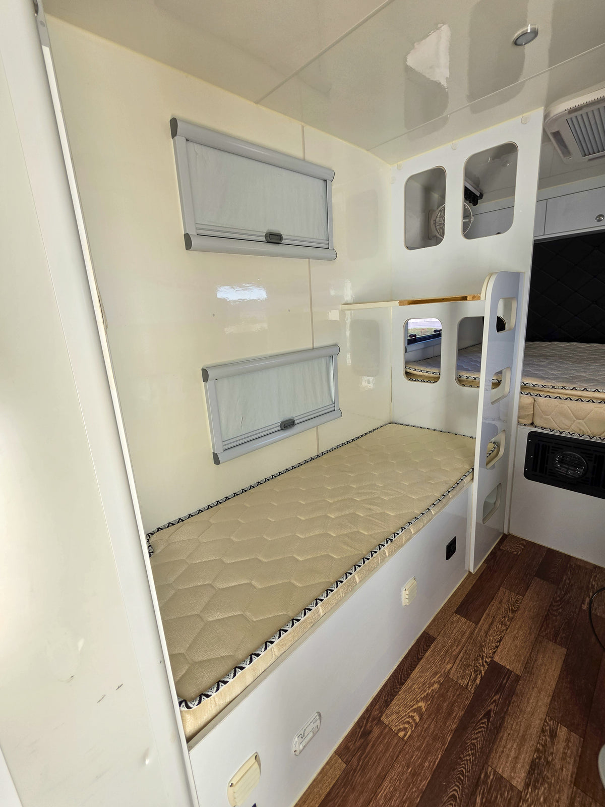 2022 MDCC XTT 16HR Trailer - Preowned