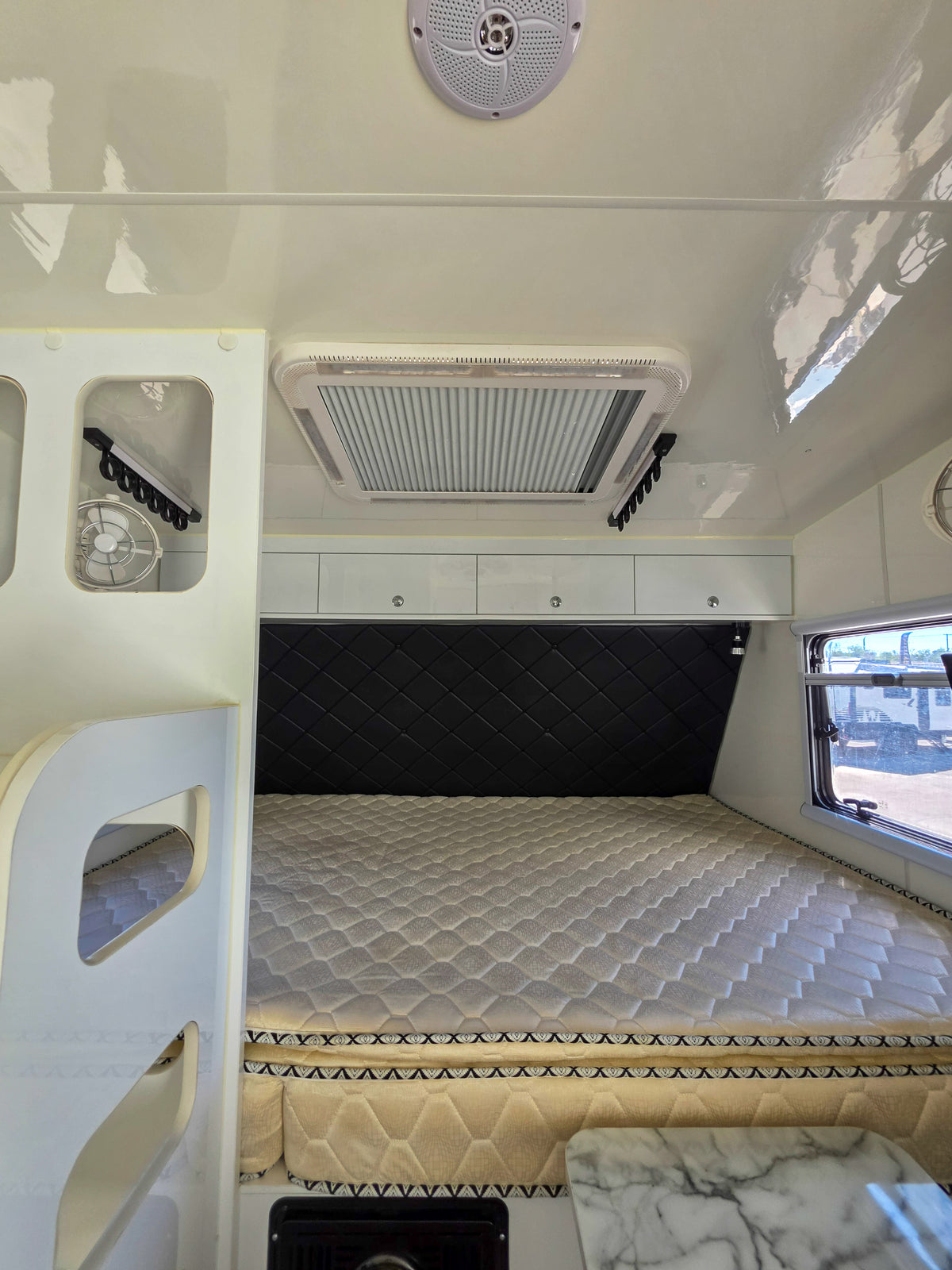 2022 MDCC XTT 16HR Trailer - Preowned