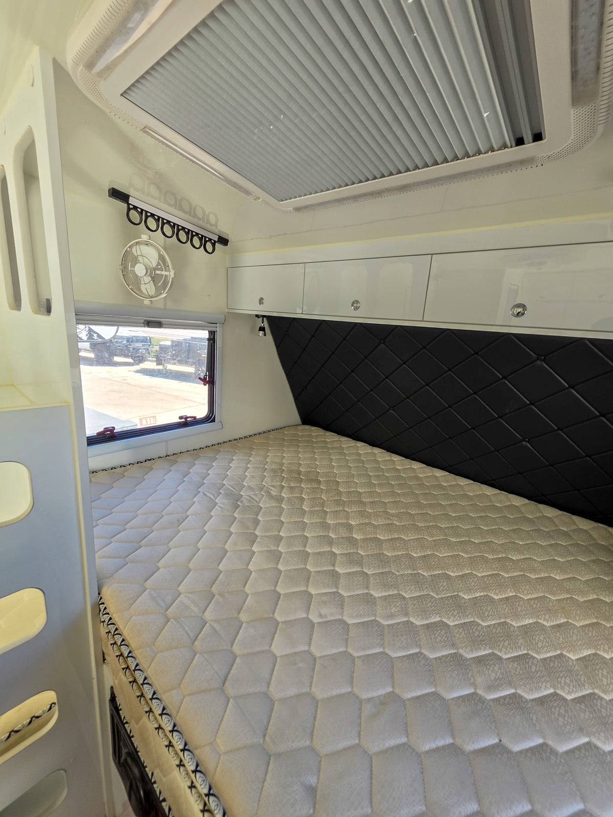 2022 MDCC XTT 16HR Trailer - Preowned