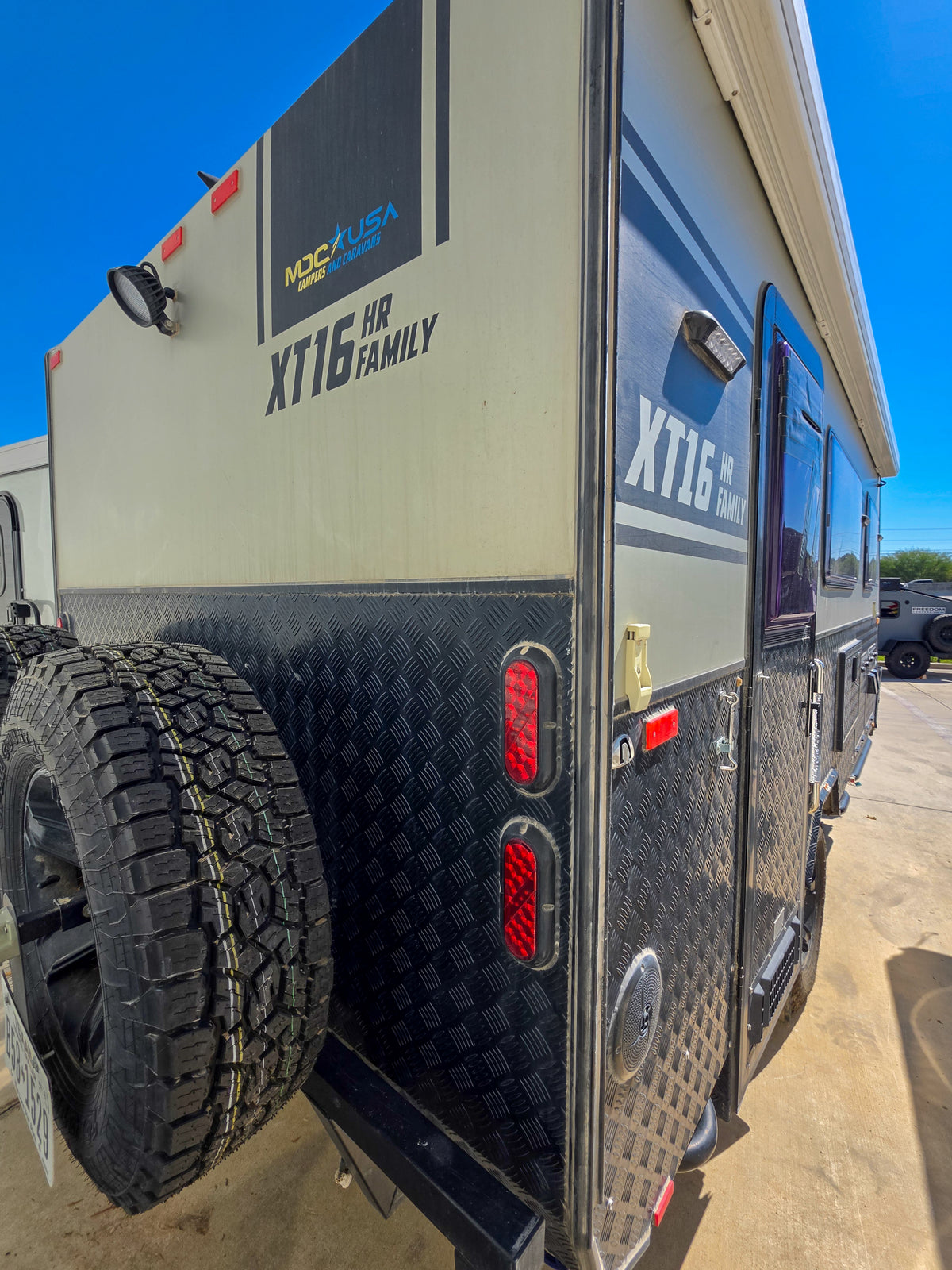 2022 MDCC XTT 16HR Trailer - Preowned