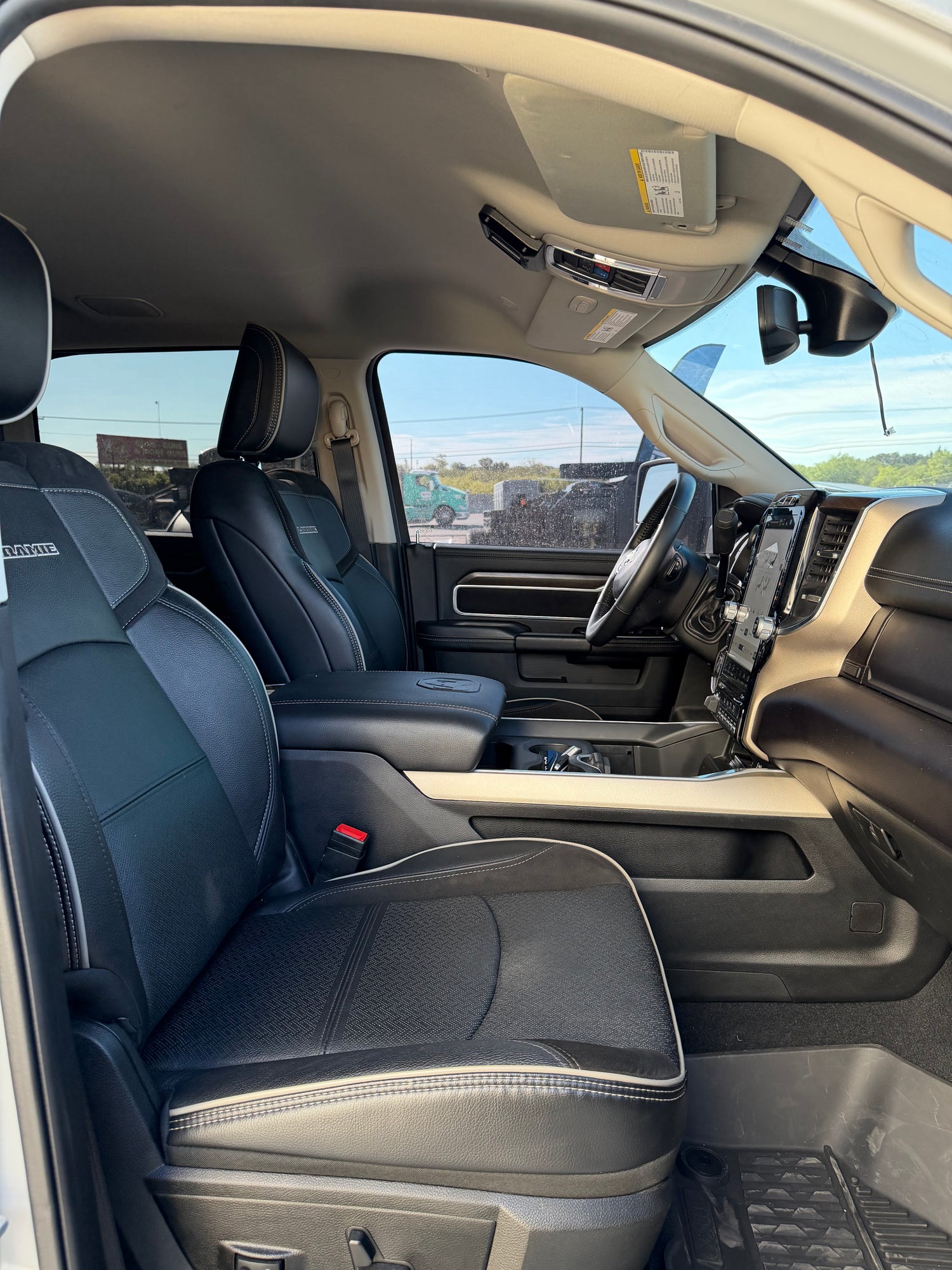 2024 Storyteller Hilt - Preowned