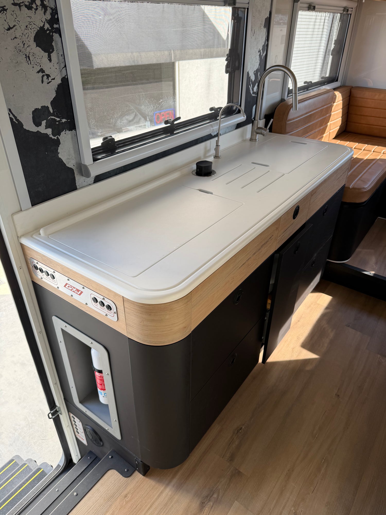 2024 Storyteller Hilt - Preowned