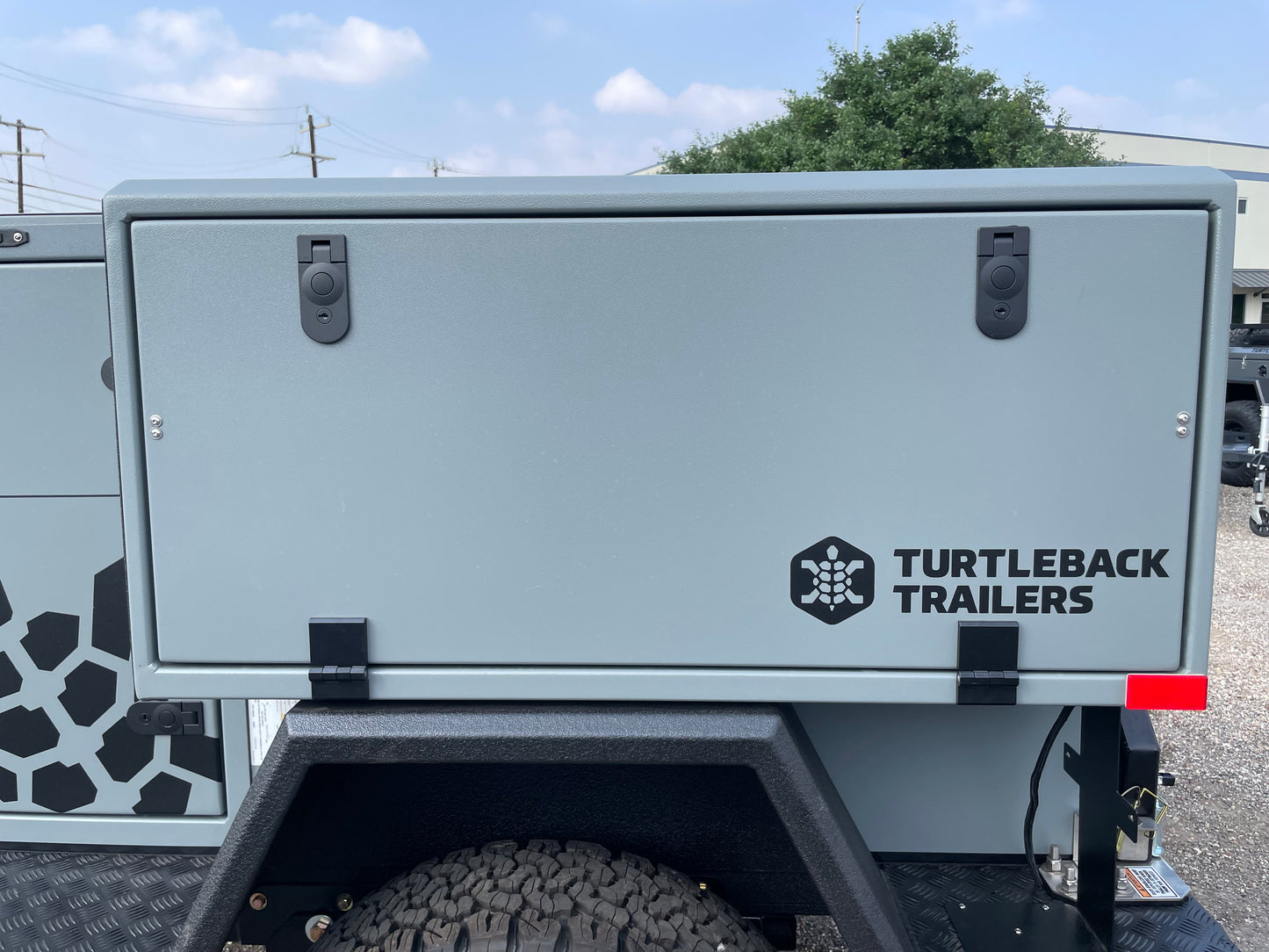 DEAL PENDING!!! Turtleback Expedition Shell Trailer