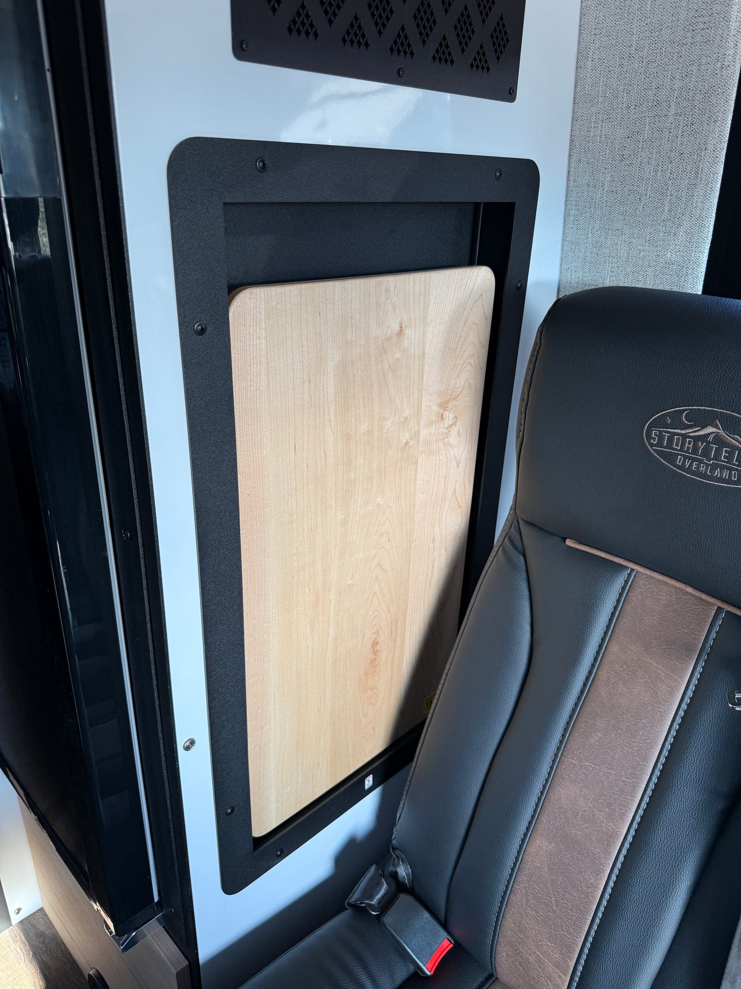 2025 Storyteller Overland Crew Mode 170