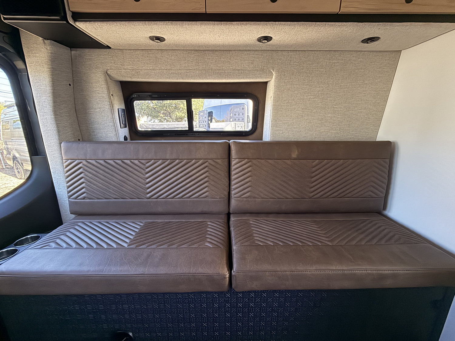 2025 Storyteller Overland Crew Mode 170