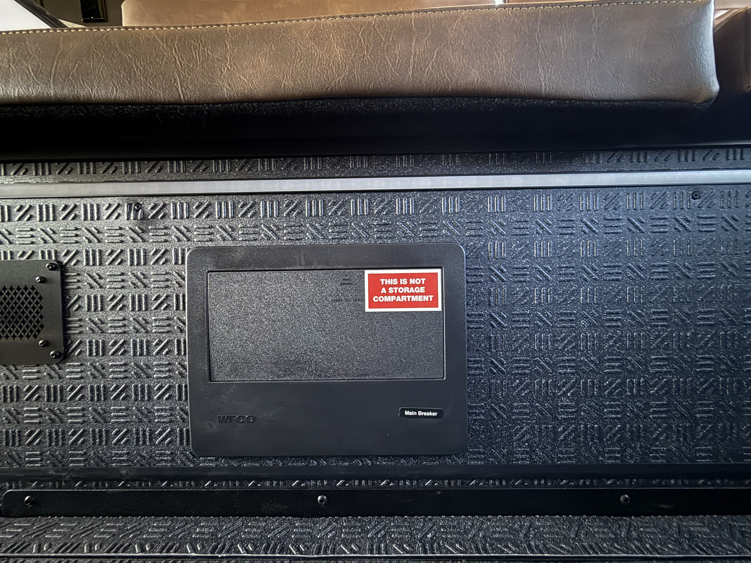 2025 Storyteller Overland Crew Mode 170