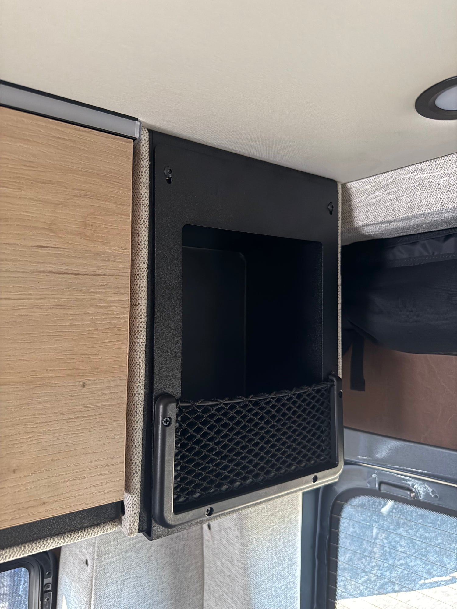 2025 Storyteller Overland Crew Mode 170