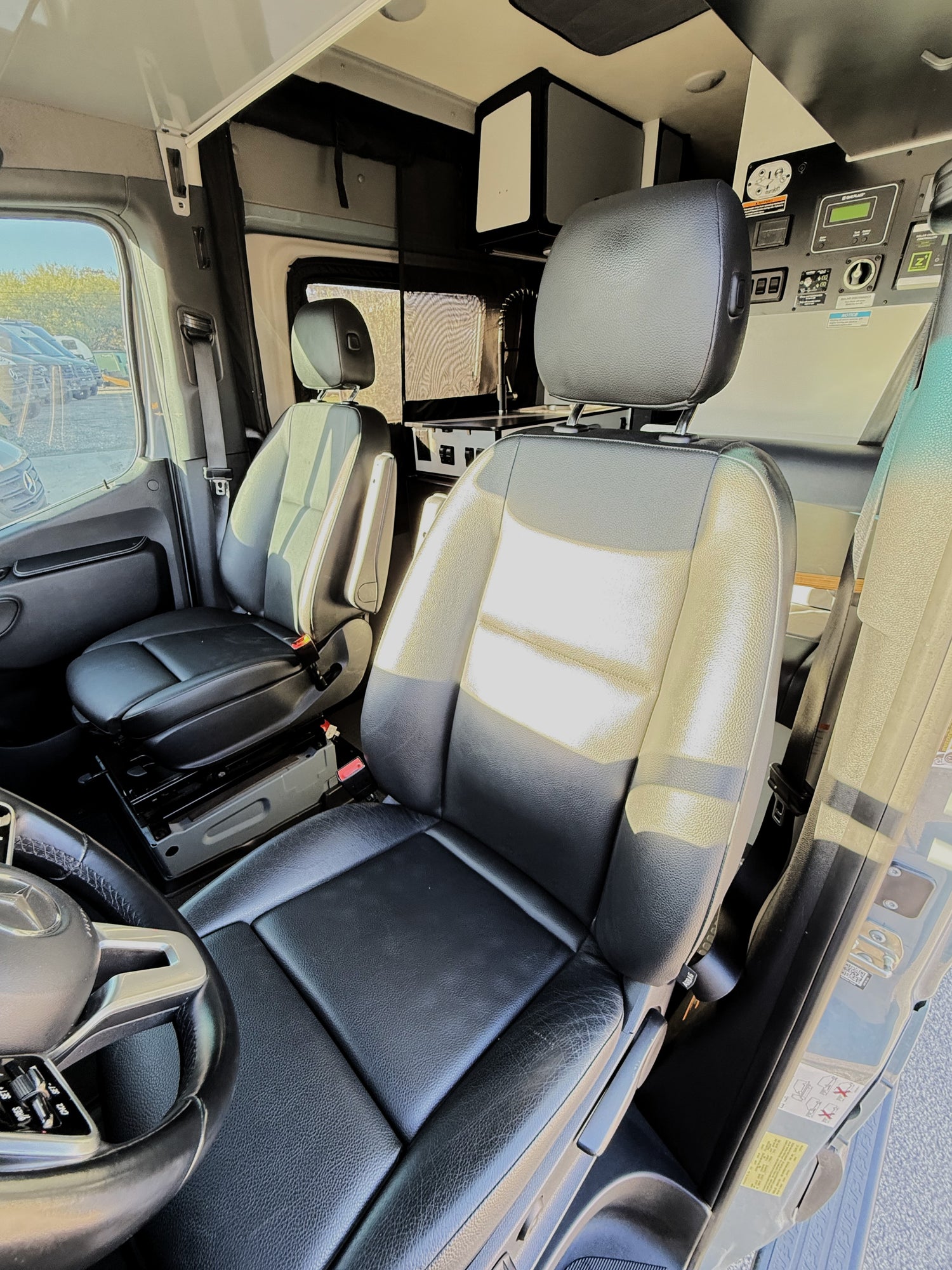 2022 Winnebago Revel 44E - Preowned