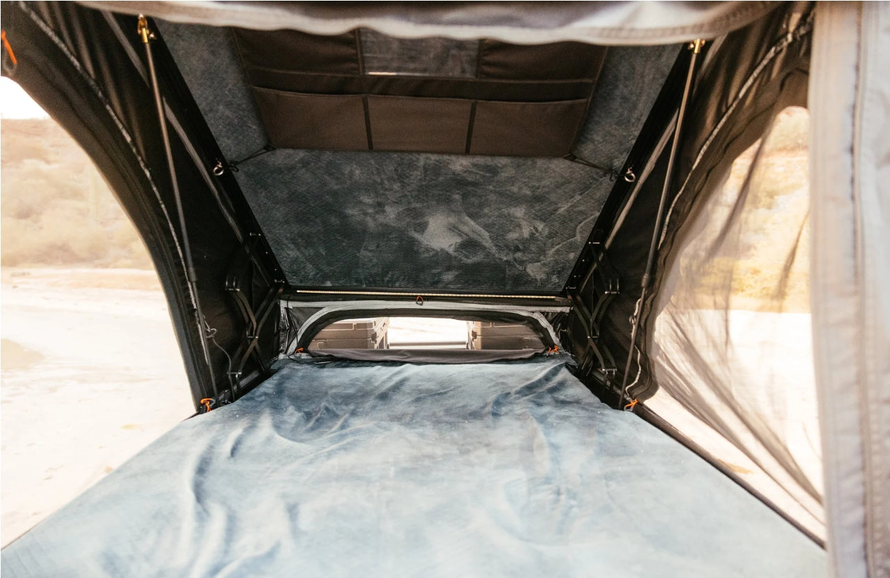 ROAM Desperado Hardshell Rooftop Tent