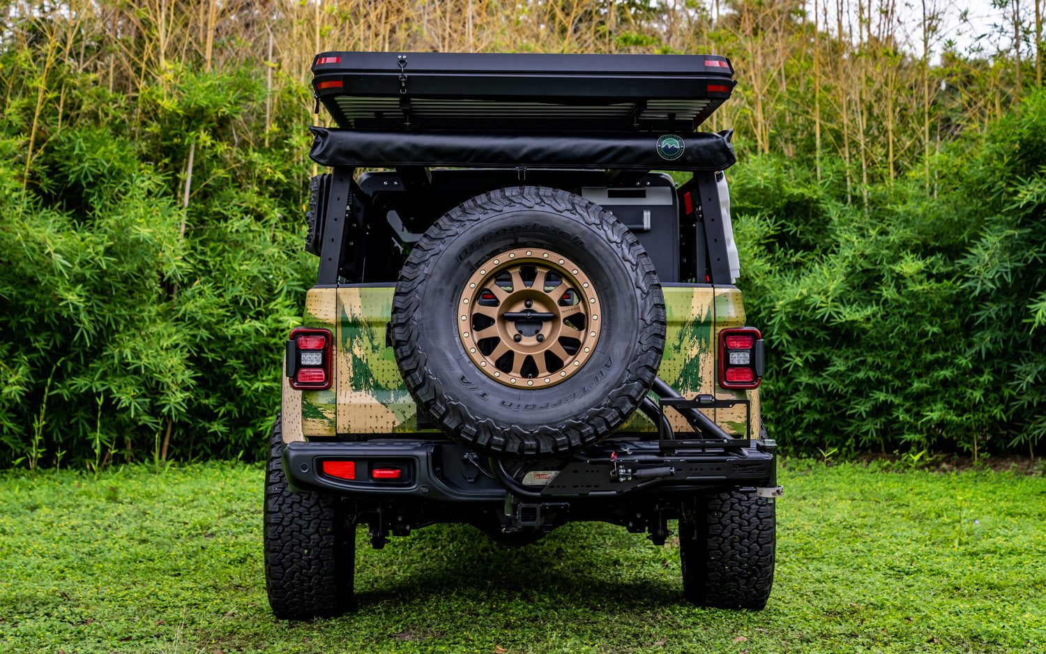 SOLD!!! 2020 Jeep Gladiator Rubicon, Leif Podhajský edition - Hawkes Outdoors