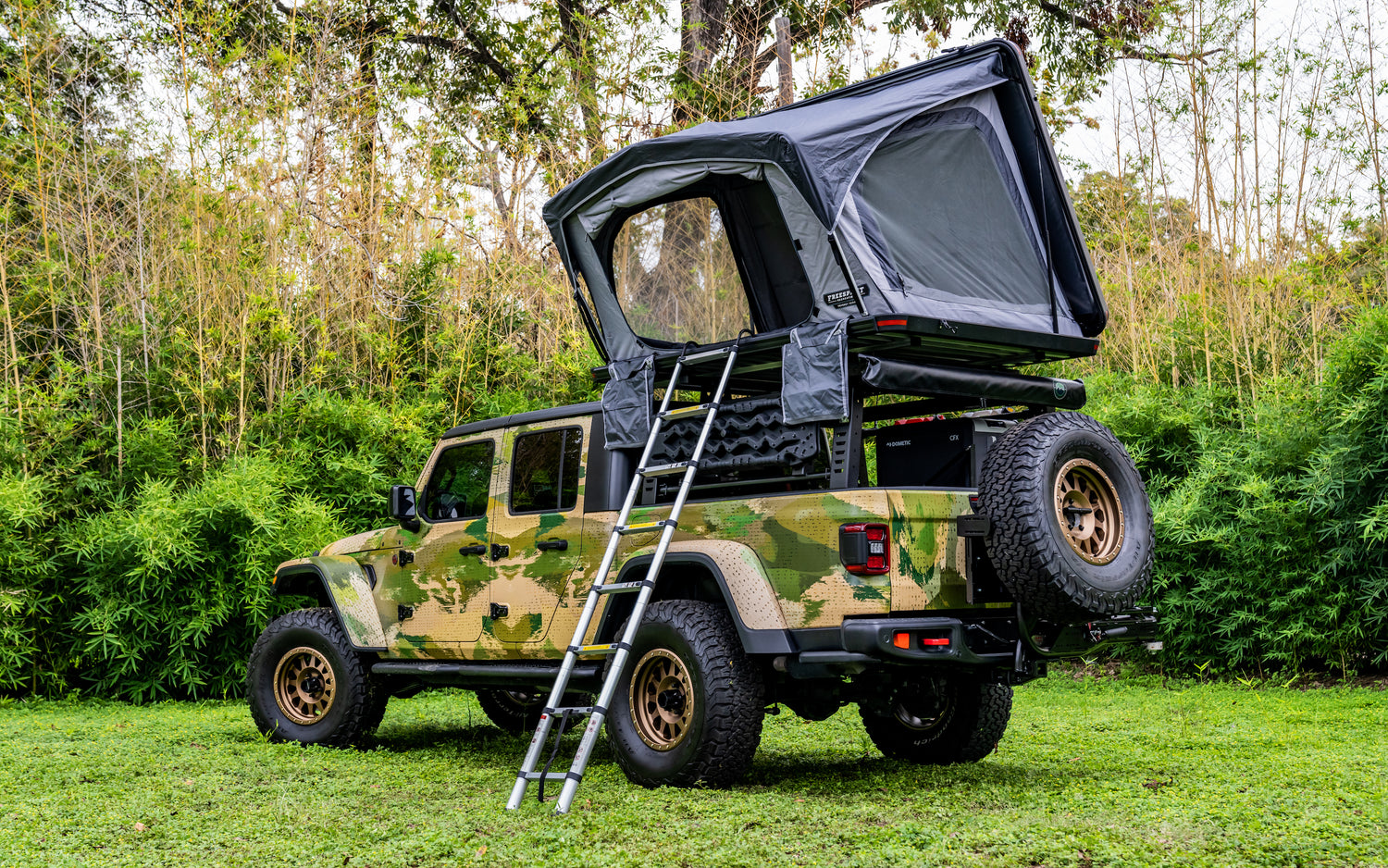 SOLD!!! 2020 Jeep Gladiator Rubicon, Leif Podhajský edition - Hawkes Outdoors